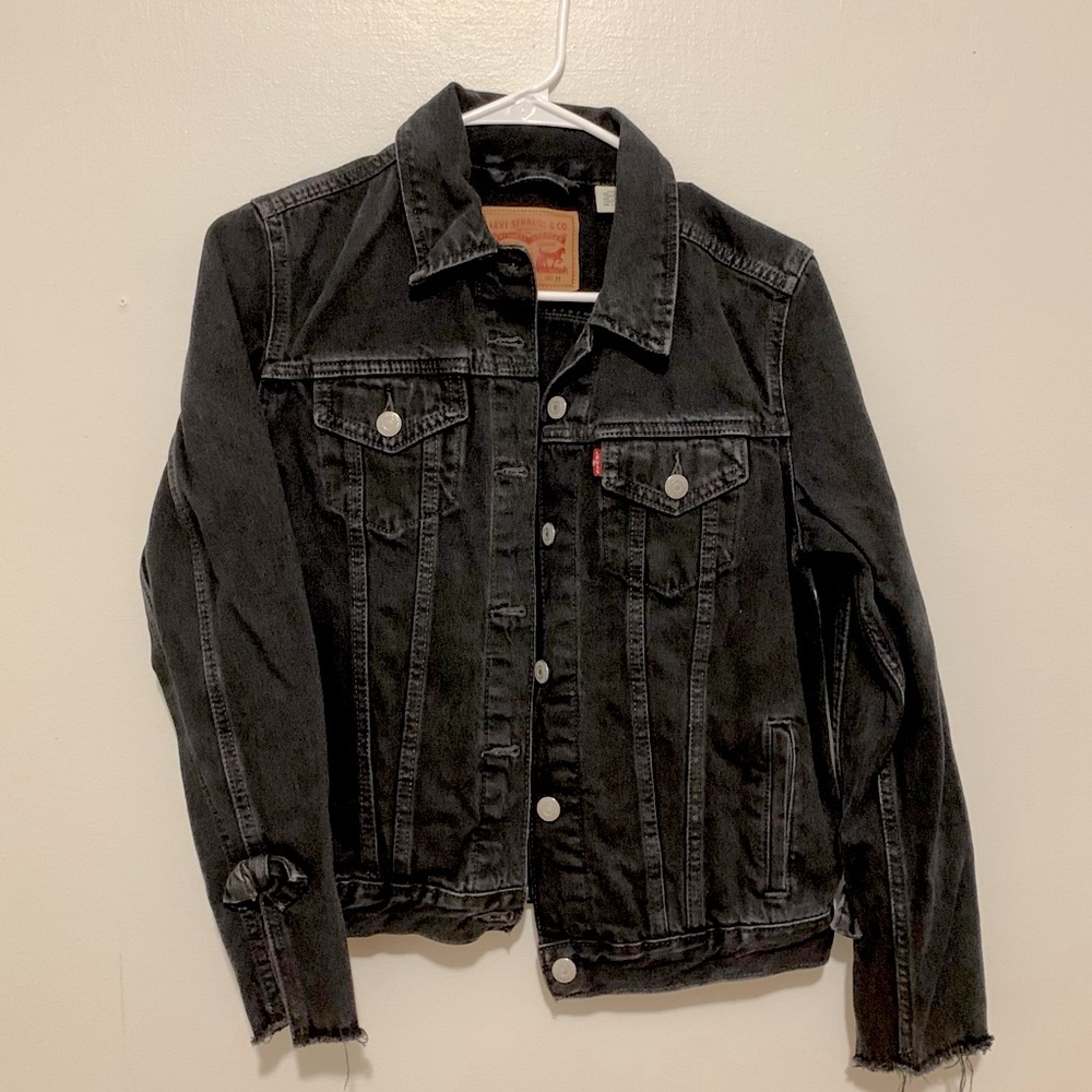 Levi’s black denim jacket size medium